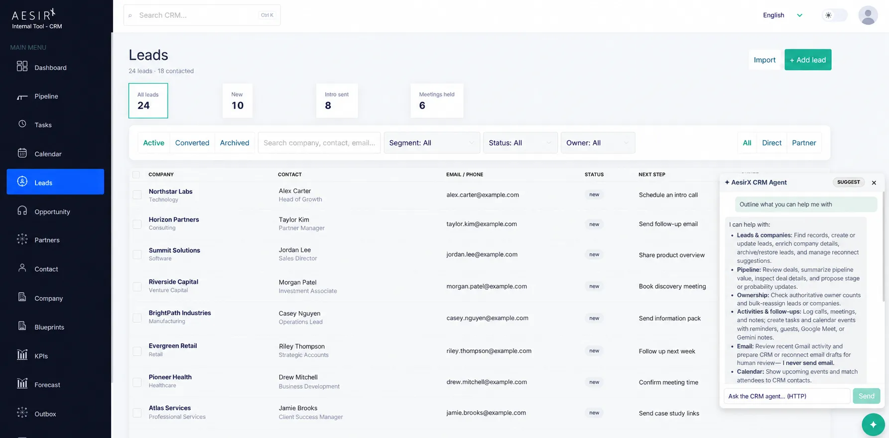 Không gian lead trong AesirX CRM với dữ liệu hư cấu và AesirX CRM Agent đang mở ở chế độ Đề xuất.